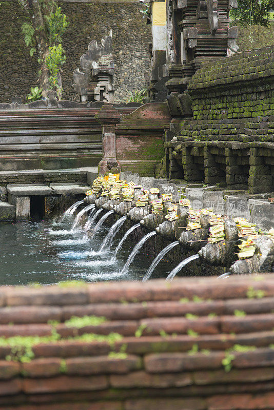 Tirta Empul寺庙，圣池水，印度尼西亚巴厘岛